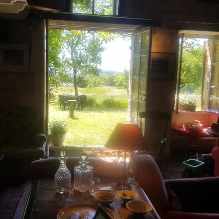 Classic French Farmhouse منزل ريفي